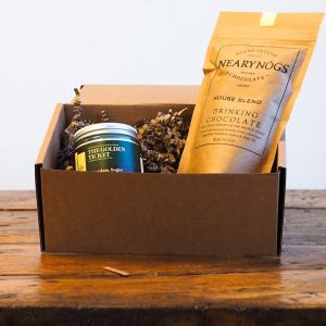 Scented Candle and Nearynogs Drinking Chocolate Gift Box | The Bearded Candle Makers
